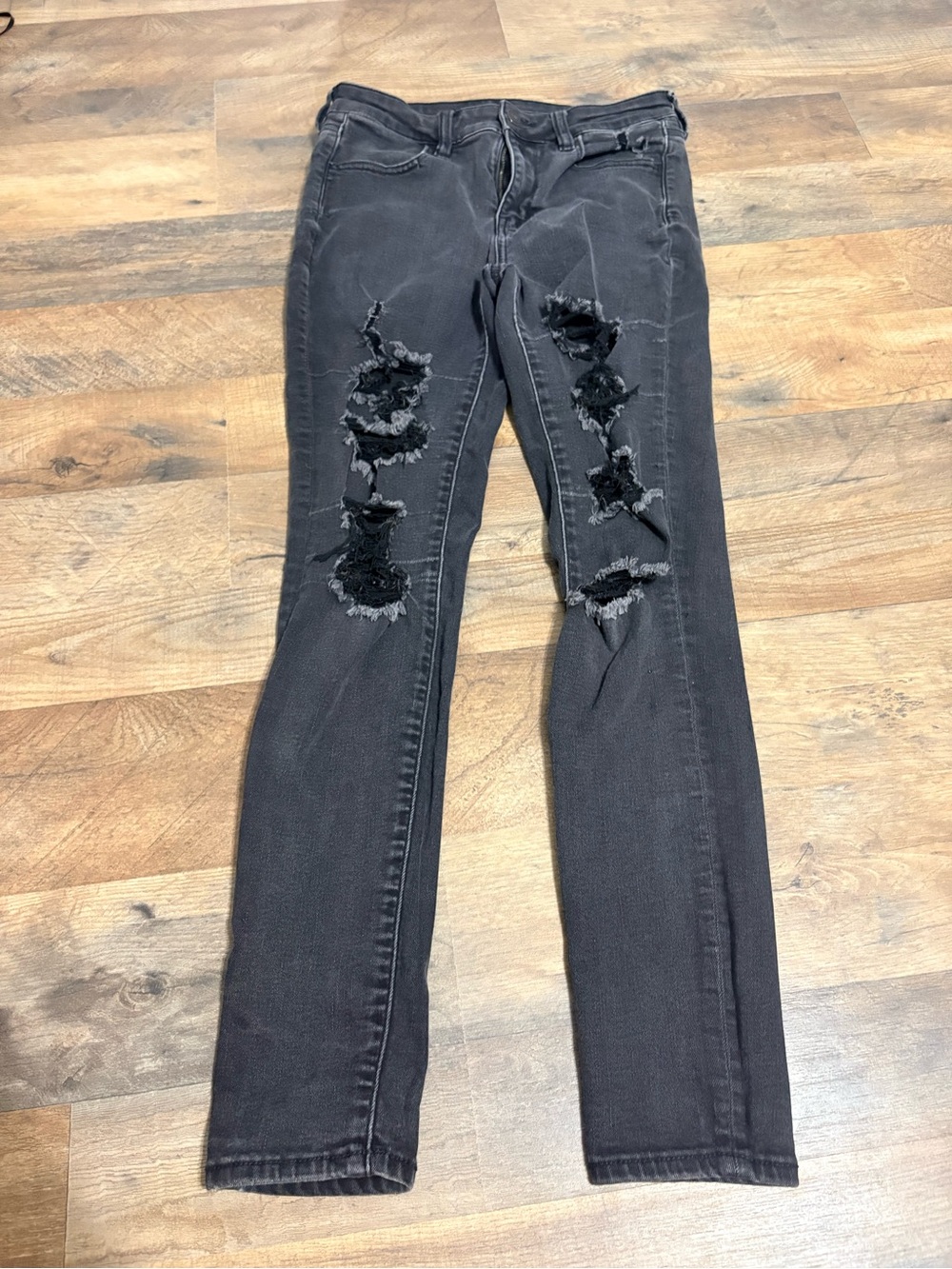 American Eagle Outfitters Black Distressed Skinny Jeans